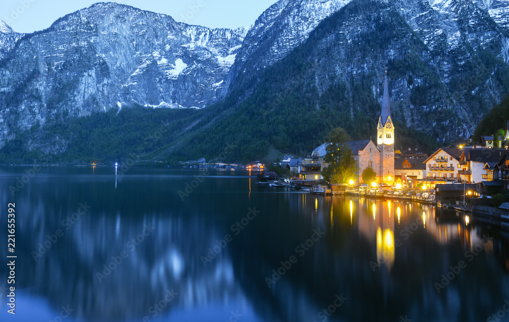 Fototapeta premium long exposure view of Hallstatt, the famous small town in Austria, Europe