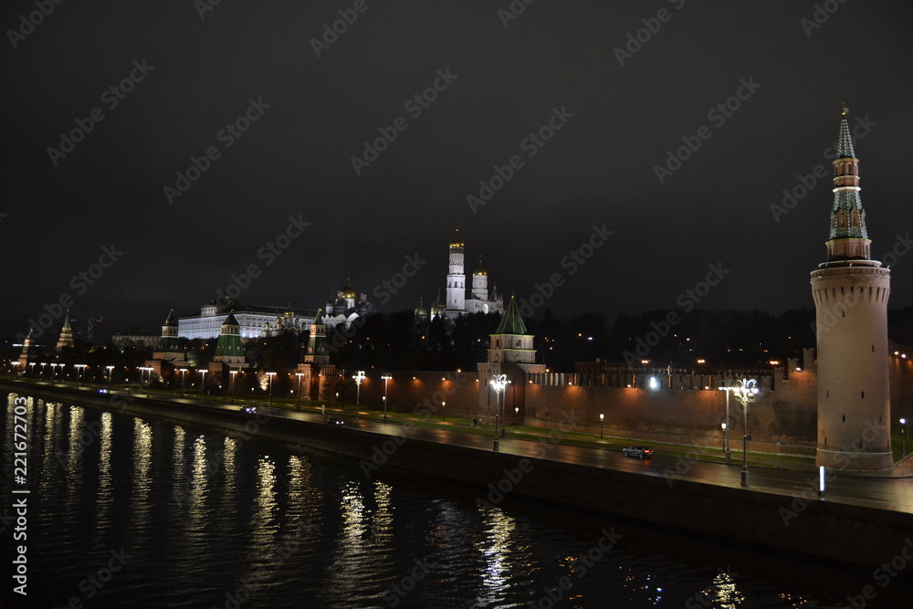 Fototapeta premium moscow kremlin at night
