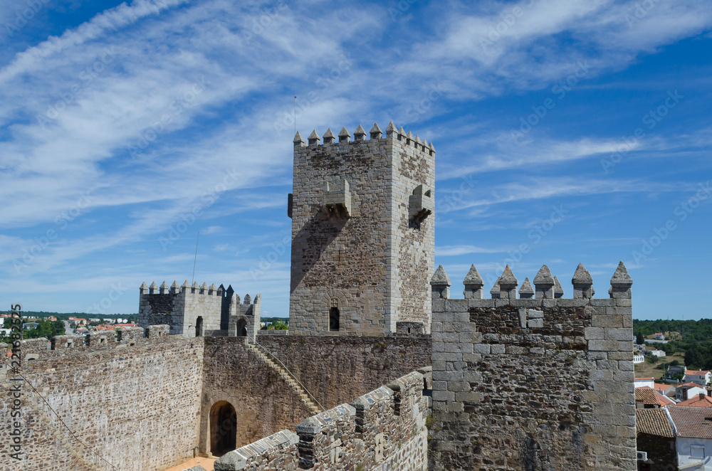 Interior del castillo de Sabugal, visto desde la muralla. Portugal.