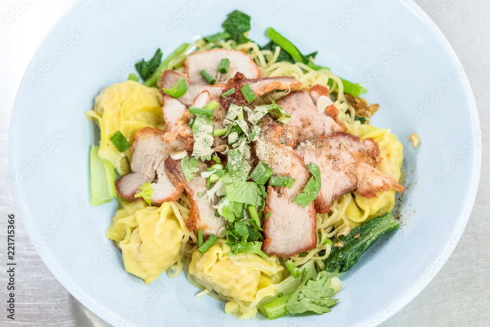 Egg Noodle With Red Roasted Pork And Wonton Egg Noodle With Red Roasted Pork And Wonton