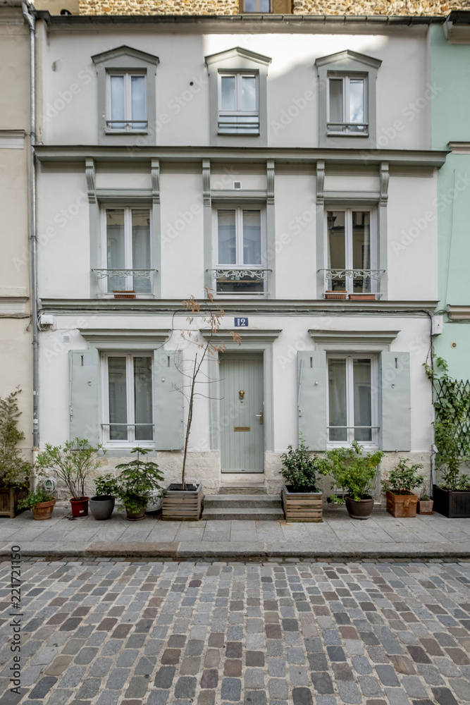 Cremieux street color Paris Cremieux street color Paris