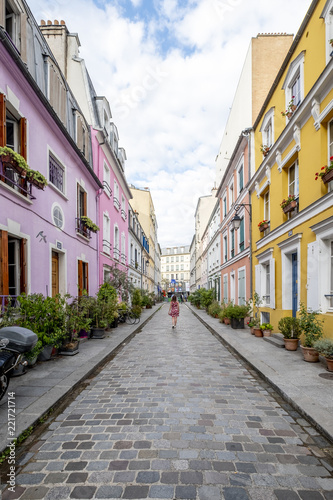 Fototapeta Naklejka Na Ścianę i Meble -  Cremieux street color Paris