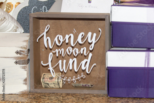 HoneyMoon Fund LightBox