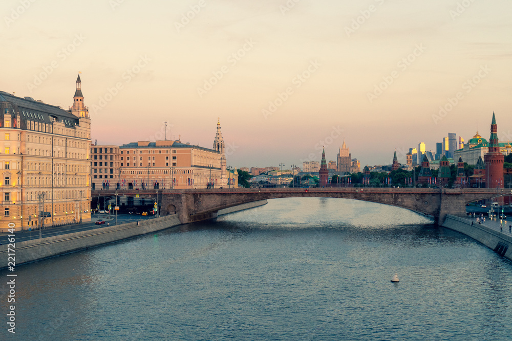 floating bridge moscow river