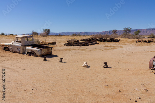 desert car rust rotten landscape