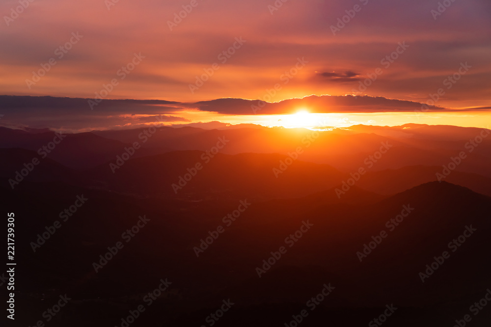 Fototapeta premium Glowing Mountain Sunset or Sunrise