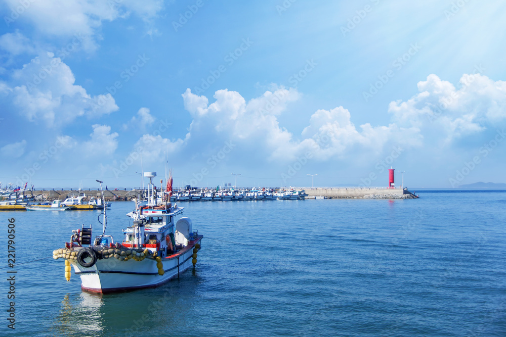 Fototapeta premium Fishing boat in the harbor 1