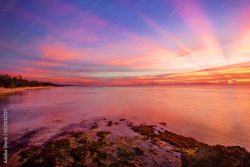 Obraz premium Sunset in low tide Cebu Province Philippines 