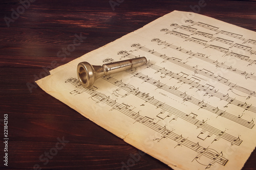 Εκτύπωση καμβά the notes and the mouthpiece from woodwind instruments