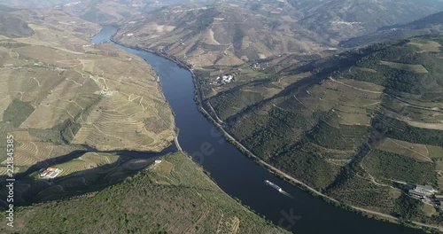 Video aéreo del rio Douro. Sao Leonardo de Galafura. Peso da Regua. Portugal. Dron Phantom 4 Pro. photo