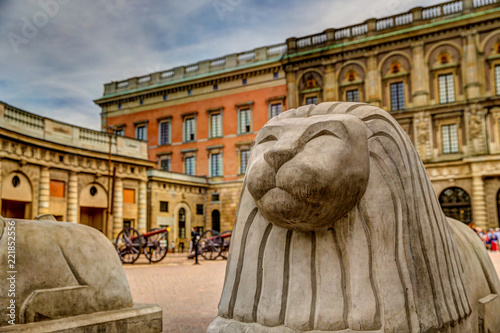 Canvas Print Concrete lion balustrades outside the Royal Palace in Stockholm