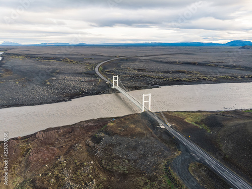Brücke im Hochland, Luftaufnahme, Island II