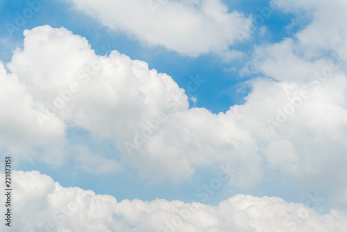 Fototapeta Naklejka Na Ścianę i Meble -  Fluffy blue sky in day light