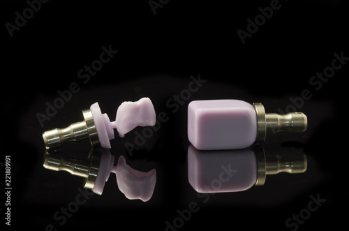 Molar and block of lithium Disilicate glass-ceramic  for the CAD CAM technology
