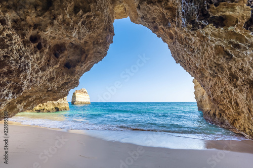 Traumhaft schöne Badebucht an der Algarve