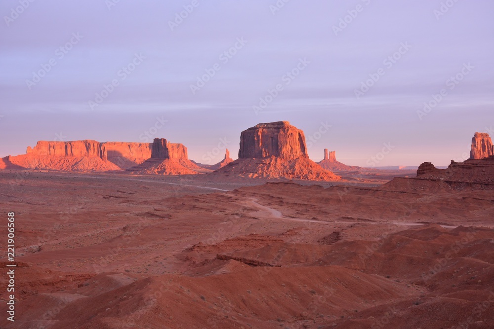 Travel to Monument Valley
