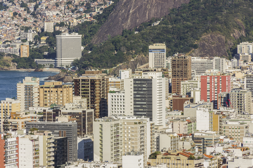 Fototapeta premium landscape of the Cantagalo favela