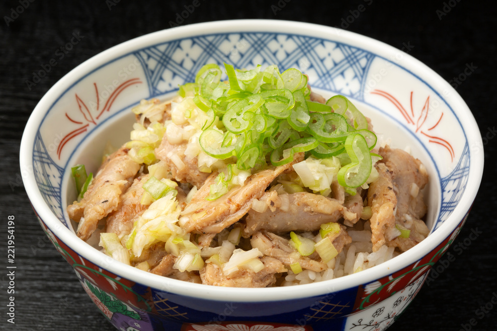 ネギ塩チキン丼 ネギ塩チキン丼