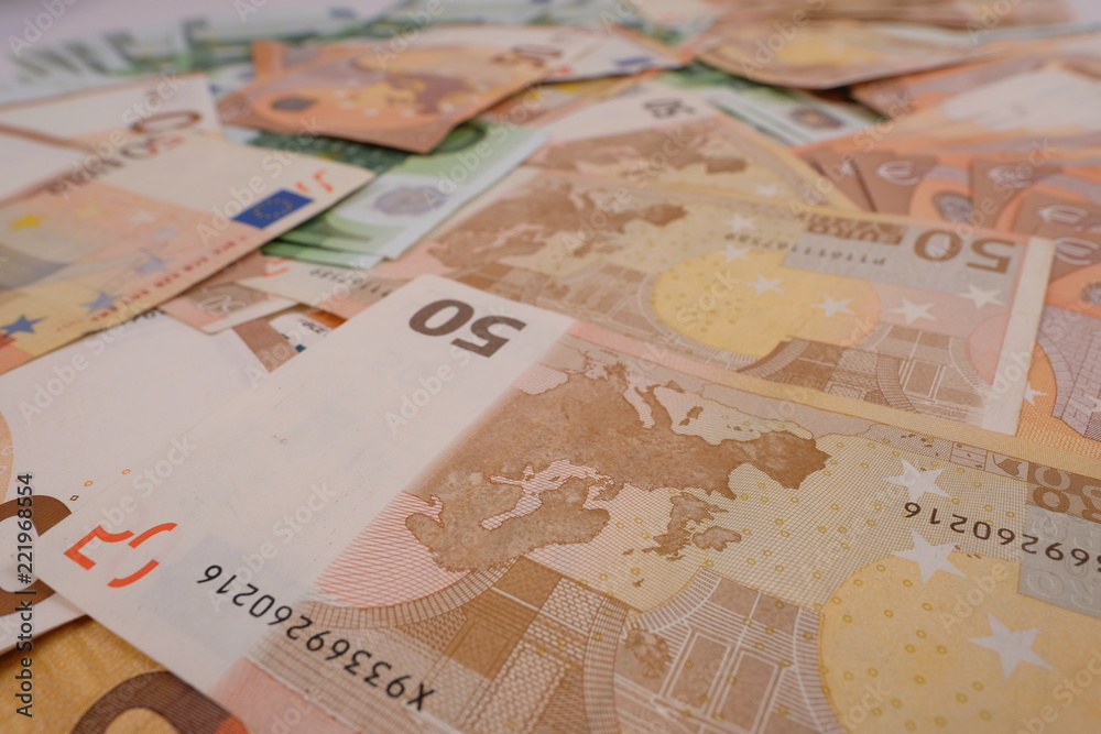 Wie Viele Geldscheine Sind In Einem Bündel Viele Geldscheine (1) Stock Photo | Adobe Stock