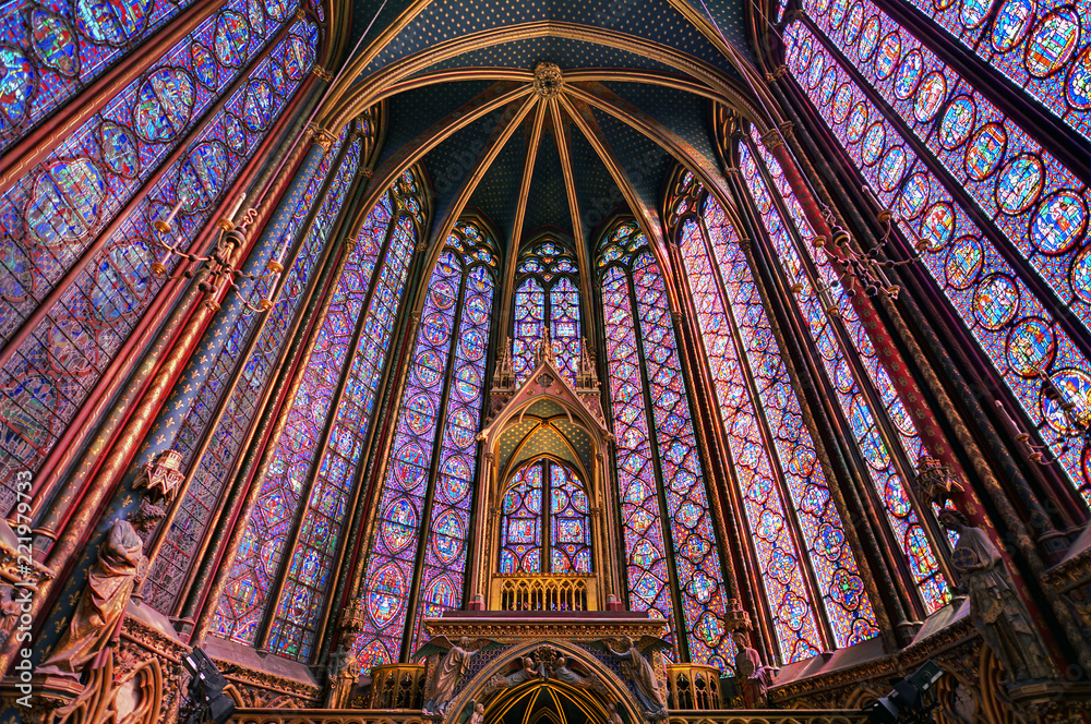 Obraz premium Beautiful interior of the Sainte-Chapelle (Holy Chapel), a royal medieval Gothic chapel in Paris, France, on April 10, 2014