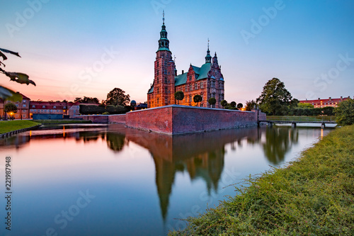 Tableau sur toile Rosenborg Castle or Rosenborg Slot at sunset, Copenhagen, capital of Denmark