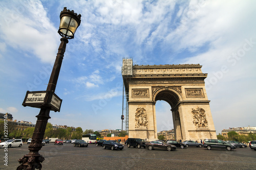 The Arc du Triomphe at the Place de Gaulle in Paris, France 