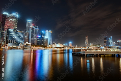 Singapore by night © Tahar
