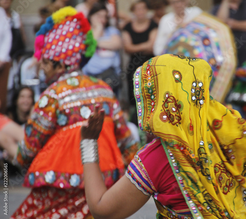 Baile del folklore Punjabi de la India photo