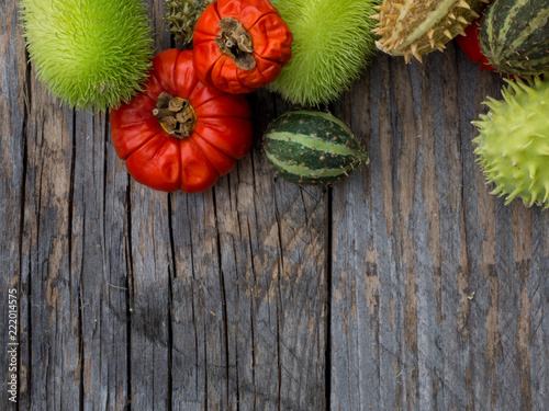 Fototapeta Naklejka Na Ścianę i Meble -  Autumn fruits