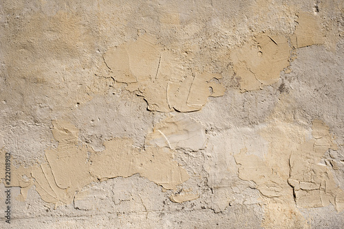 vieux mur réparé