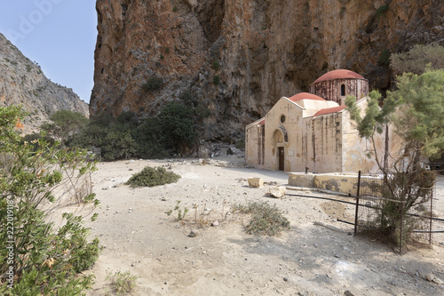 Kirche des heiligen Antonios (Agios Antonios) in der Agiofarango-Schlucht photo