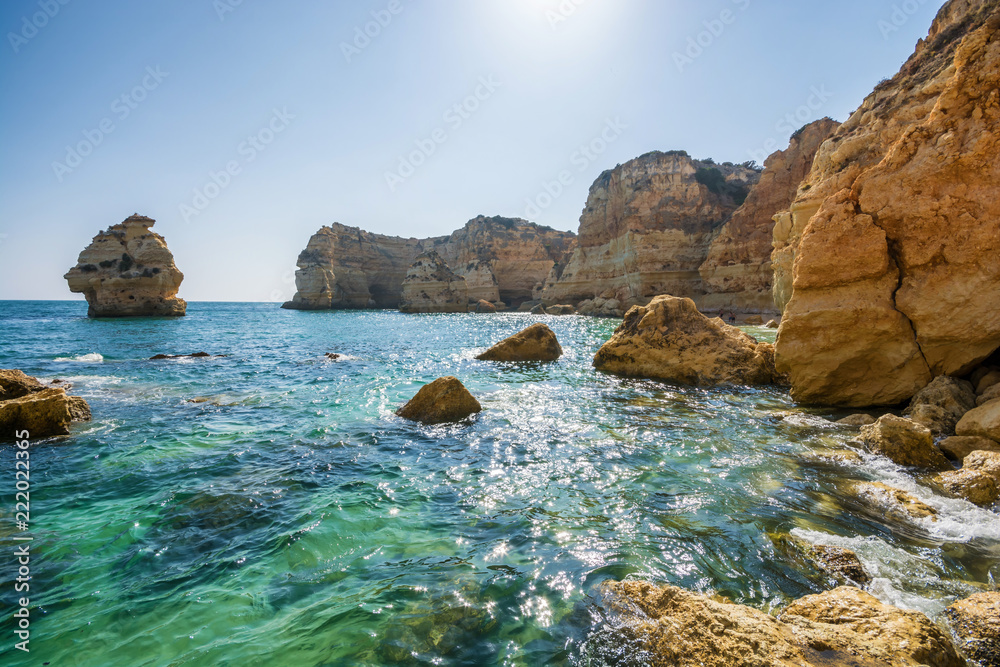 Wunderschöne Küste der Algarve in Portugal