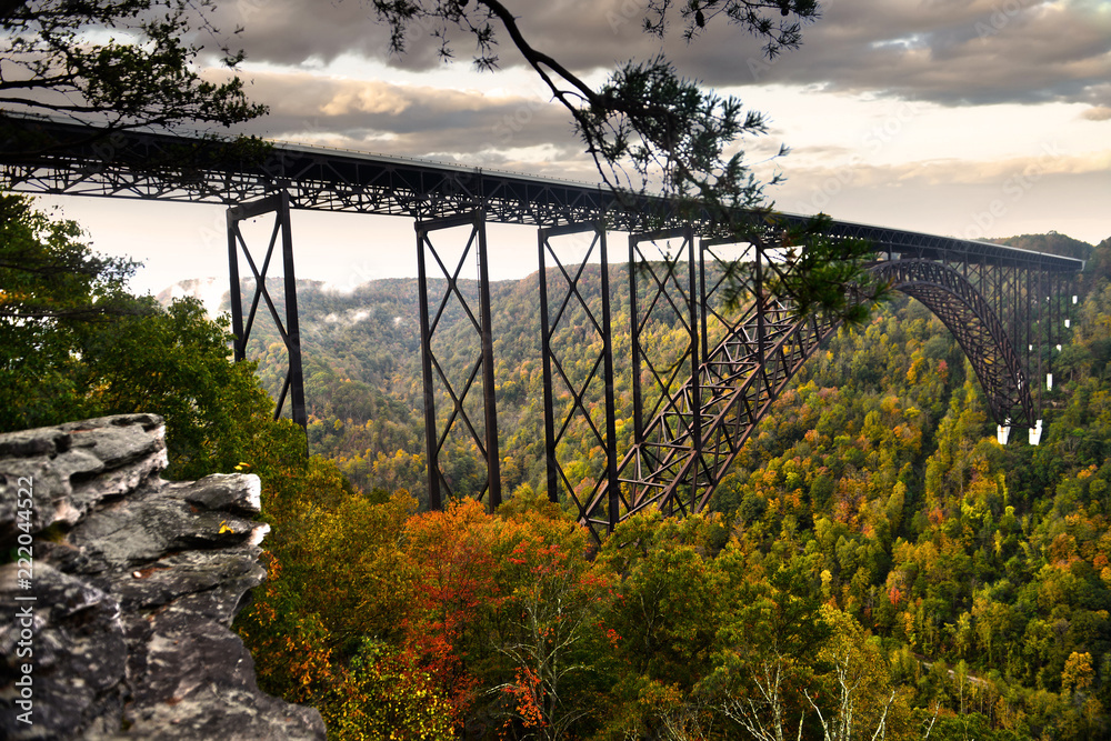Fototapeta premium Long Arch Bridge