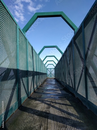 Symmetrische Brücken-Konstruktion