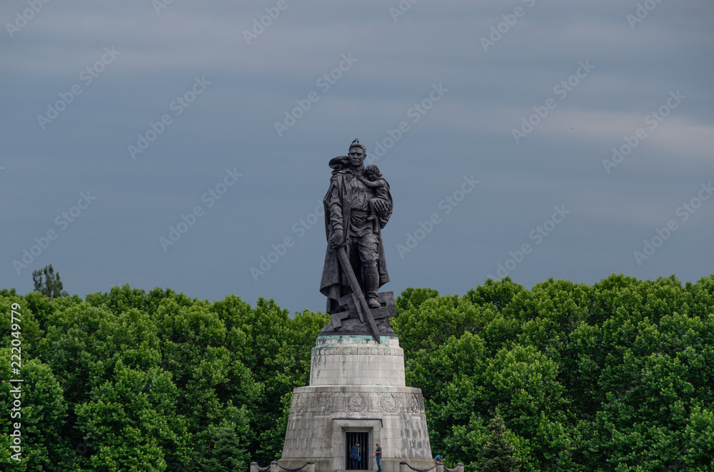 Obraz premium Statue Treptower Park Berlin