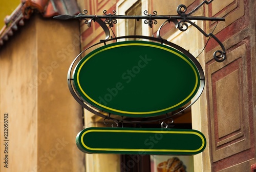 Fototapeta Naklejka Na Ścianę i Meble -  Blank Shop Sign