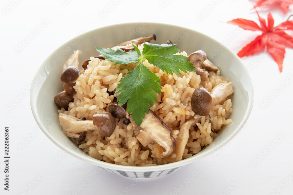 きのこと炊き込みご飯 きのこと炊き込みご飯