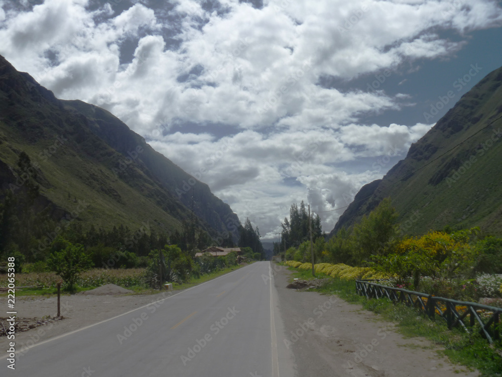 Estrada Machu-Picchu Estrada Machu-Picchu