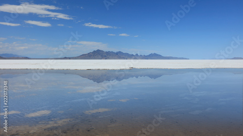 Wallpaper Mural Perfect reflection in Bonneville salt flats Torontodigital.ca