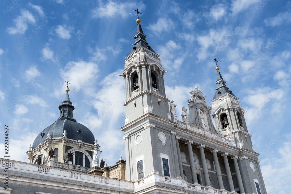 Fototapeta premium Cattedrale dell'Almudena Madrid
