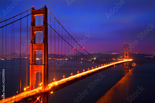 Fototapeta Naklejka Na Ścianę i Meble -  Illuminated Golden Gate Bridge at dusk, San Francisco