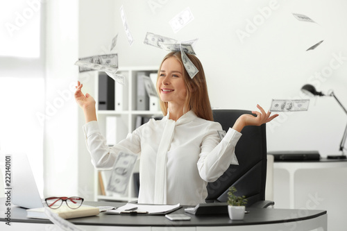 Successful businesswoman wi...