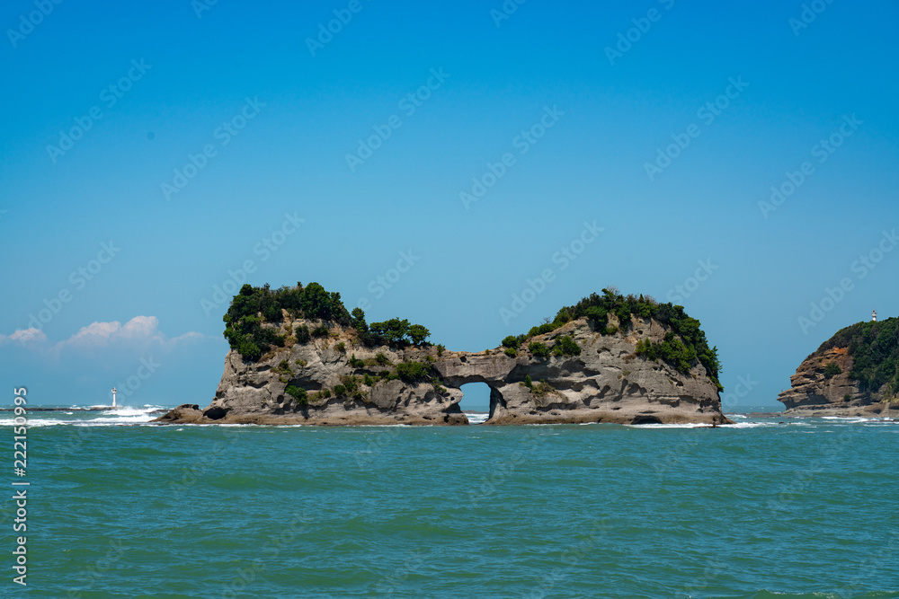 Engetsuto Island at Shirahama, Wakayama, Japan 和歌山白浜の円月島