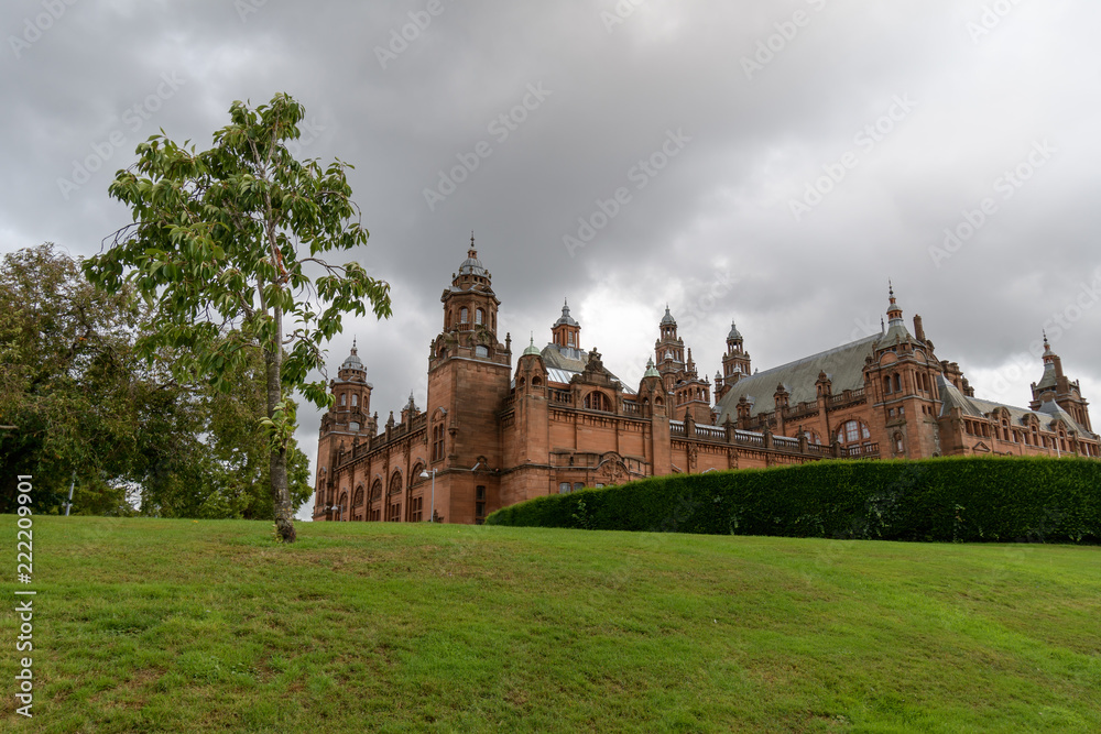 View of Kelvingrove museum from outside