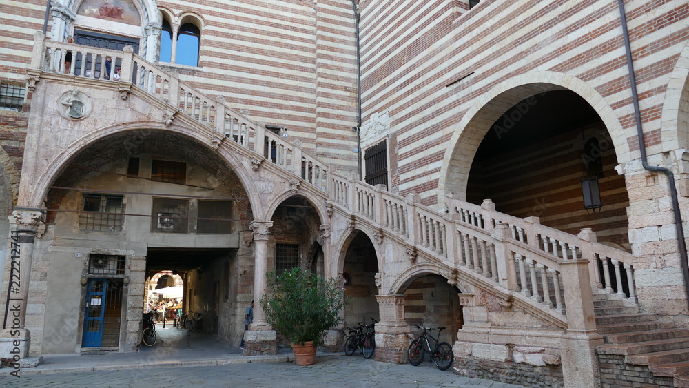 Fototapeta premium Verona Scala di mercato vecchio