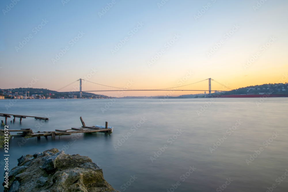 Naklejka premium Boğaz köprüsü Istanbul Bosphorus Bridge at night. 15th July Martyrs Bridge. Istanbul / Turkey.