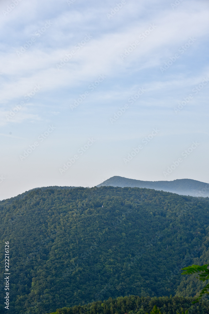 Fototapeta premium view of mountains