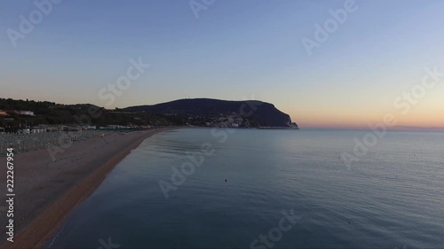 Il Conero affacciato sul mare