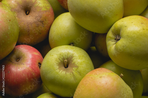 Unbehandelte Äpfel, Bio, Nahaufnahme