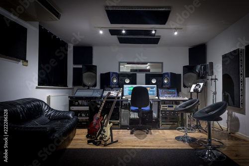 Slika na platnu Recording Studio Control Room (no engineer)